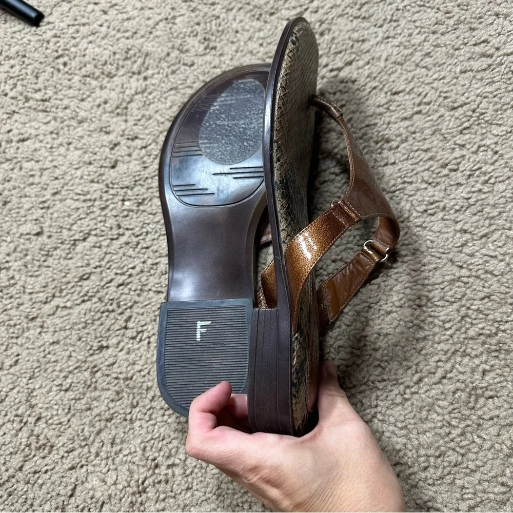 Connie Womens Sandals Size 10M Snake Animal Print Thong Flip Flops Comfort Shoes